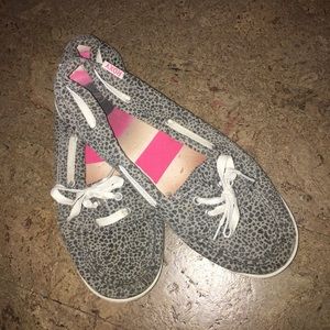 Gray Leopard Print Boat Shoes (Roxy size 9)